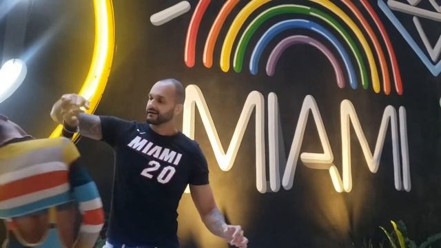 ? Brazilian Zouk Trio Social Dance | Mark, Elcio, Chunky, & Mfon смотреть онлайн