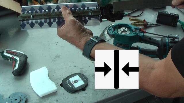 Makita grass shear DUM111 / 604 tooling change swap, hedge trimmer to grass shear visa versa. смотреть онлайн