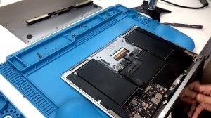 Apple MacBook A2337 пропадает изображение или нет изображения
