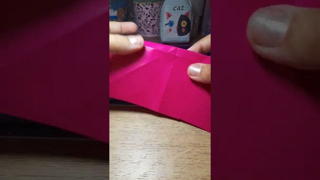 Как сделать бабочку из цветной бумаги без скотча клея и ножниц смотреть онлайн