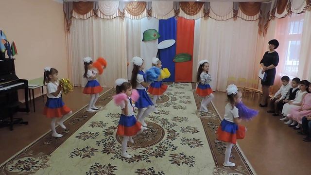 Танец к 23 Февраля " Россия Вперёд" дети 6 лет( инструктор по физ.культ. Можнова И.А.) смотреть онлайн
