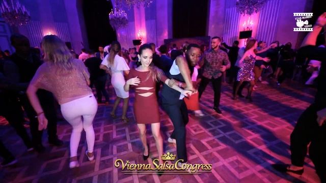 Lionel Massou & Denisse A Cambria - social dancing @ Vienna Salsa Congress 2019 смотреть онлайн