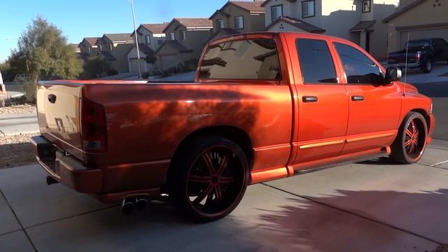Daytona Ram HEMI 5.7L w/ 24' Rims Orange Metallic смотреть онлайн