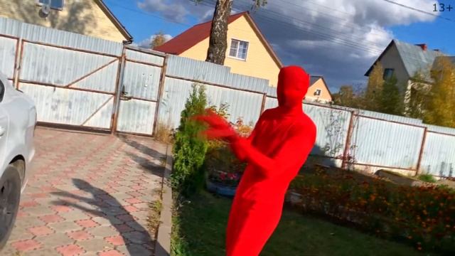 Russian Coupe Car Blocked Road Red Man on Geely Coolray 13+ смотреть онлайн