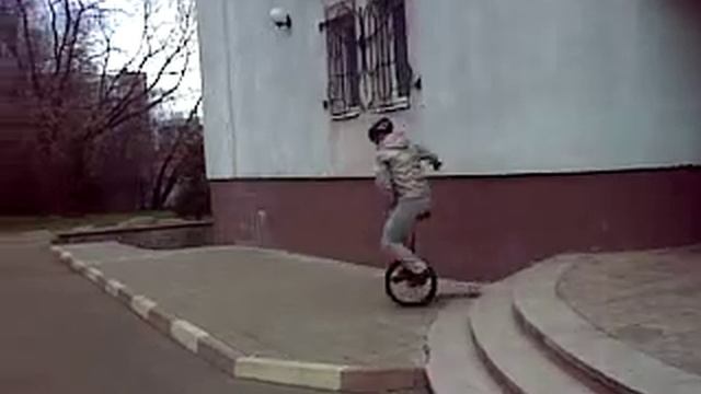 научился съезжать по ступенькам смотреть онлайн