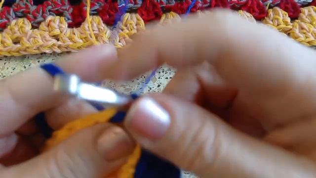 Вяжем крючком прямоугольный коврик.Подходит для новичков. смотреть онлайн