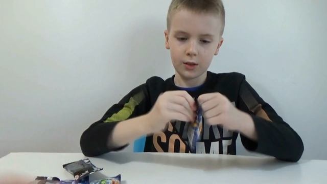 Устин распаковывает новых Бонстиков 6. смотреть онлайн