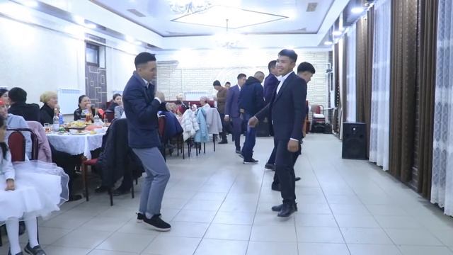 Aйдарбек & Айпери той "ресторан" смотреть онлайн