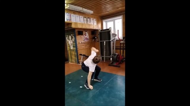 Нужно уметь делать эти упражнения, как общеразвивающие любому спортсмену. смотреть онлайн