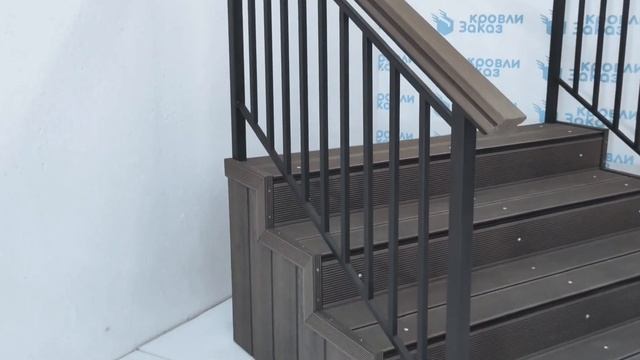 Краткий обзор на уличную лестницу Оптима 4 ступени, полностью зашитую, с перилами и поручнем ДПК . смотреть онлайн