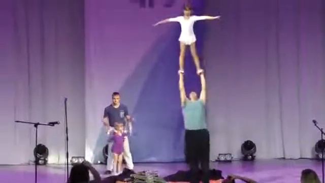 Дворец Культуры ЧГУ им. И.Н. Ульянова. Золотая Осень - 2017 15.11.2017год. Оригинальный жанр. смотреть онлайн