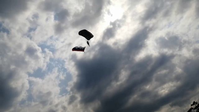 День города Ярославль! Авишоу, салют и день водных фонарей. смотреть онлайн