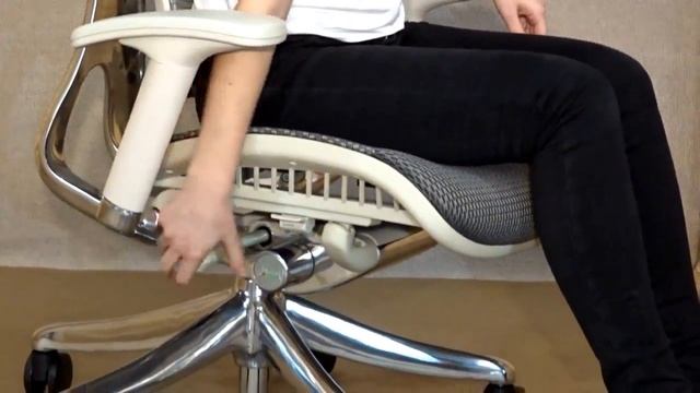 Офисное кресло с ортопедической спинкой Expert Fly смотреть онлайн