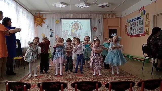 Песня - танец "Игрушки" 8 марта 2018 смотреть онлайн