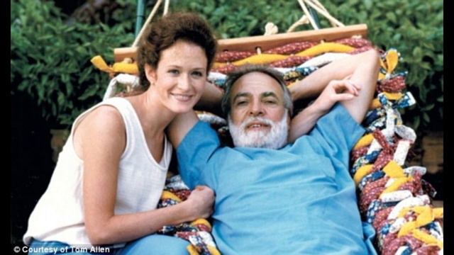 Gays 'Vilify' Rick Santorum, Wife Karen Dated Abortion Doctor смотреть онлайн