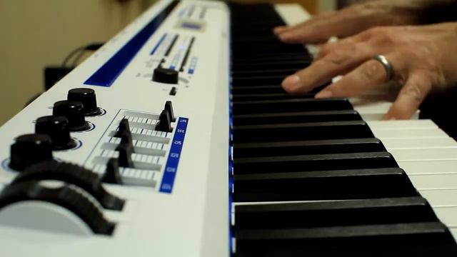 Casio Privia Pro PX 5S Introduction Video смотреть онлайн