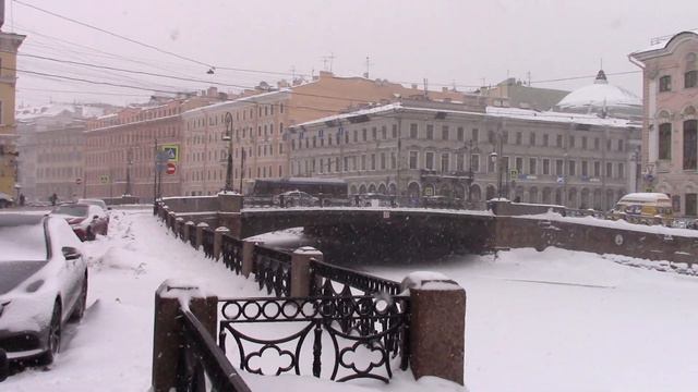 Февраль. Снег. Зеленый мост смотреть онлайн