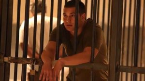 Чагатай Улусой встретился с Хазал Кая на площадке, и они рассмотрели его новый кинопроект!