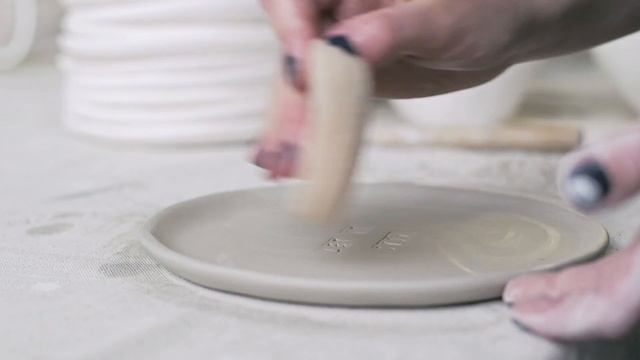 Как создается керамическая посуда Chamotte bakery смотреть онлайн