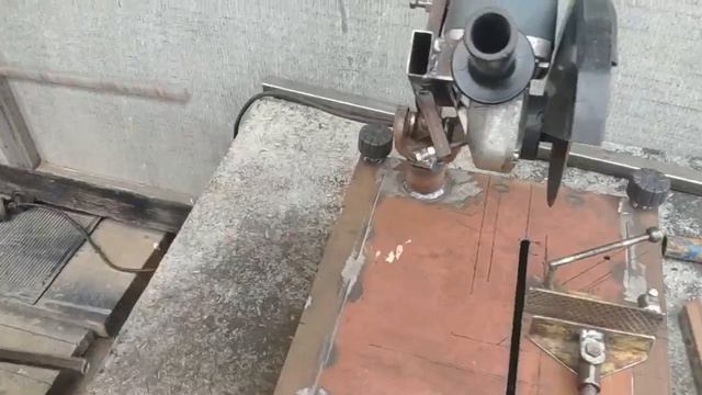 Отрезной станок из болгарки с быстрозажимом смотреть онлайн
