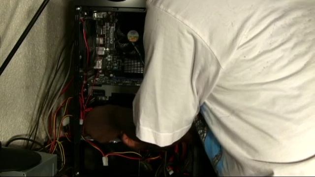 Nvidia GeForce GTS450 Card Installation смотреть онлайн