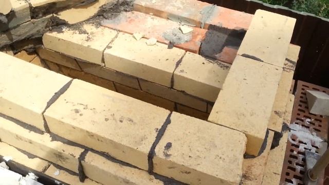 Строим мангал для шашлыка с казаном и коптильней