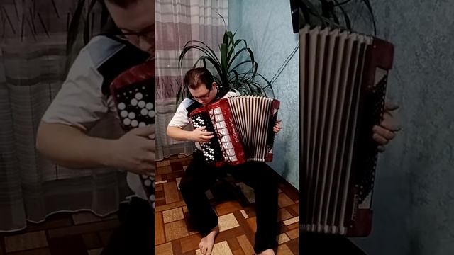 У чёрного моря. Баян смотреть онлайн