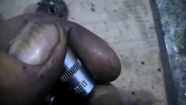 Как открутить гайку выпускного коллектора/How to unscrew the exhaust manifold nut смотреть онлайн