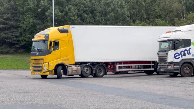 Truck Spotting UK ?? Episode VI | M1 Services смотреть онлайн