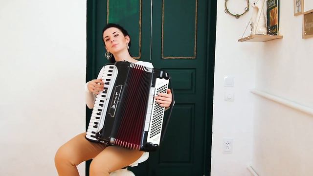 SWAY (Quién Será) - Michael Buble - accordion version смотреть онлайн