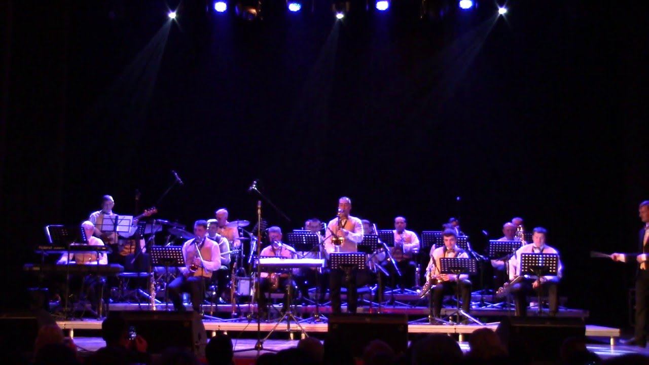 "A Feel Good" Golden Trumpet Jazz-Band смотреть онлайн