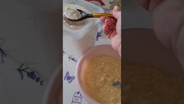 Вкуснейшие оладушки из кабачков!Пальчики оближешь! смотреть онлайн