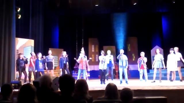 Театр песни "Модемуз " - История одного двора 15.01.17г Нам море по колено смотреть онлайн