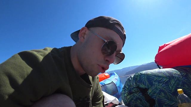 ДИКИЙ VLOG#24 | ПУТЕШЕСТВИЕ НА ЛЬДИНЕ ПО БАЙКАЛУ смотреть онлайн