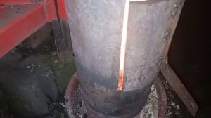 Буржуйка из метановского баллона.Пробный запуск .