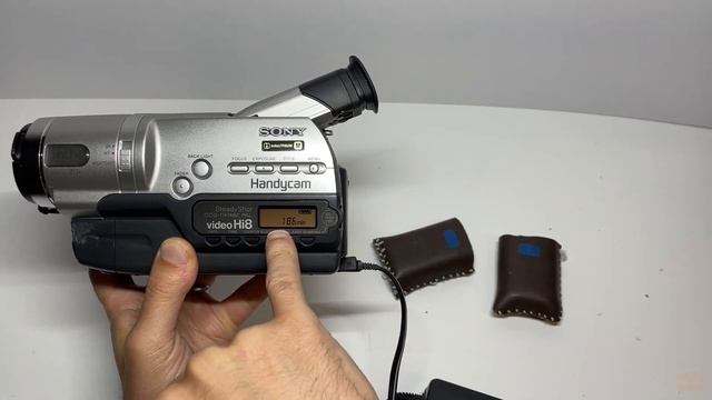 Sony Handycam SteadyShot CCD TR748E (2002) Retro Hi8 Tape Format Demo & Review With Free Movie! смотреть онлайн