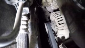 Опель Зафира Б.Бьёт ремень и чирикает.