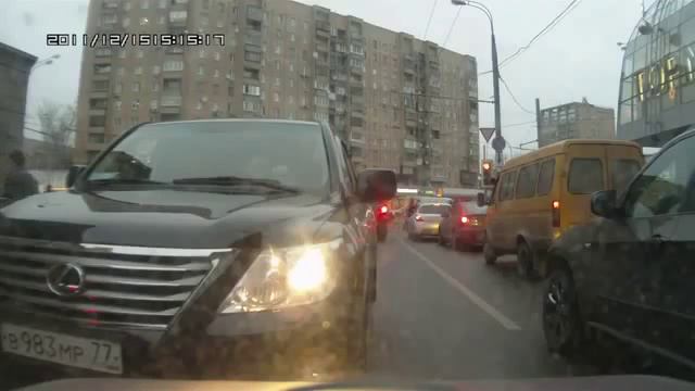 Лексус выехал на встречную полосу. смотреть онлайн