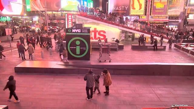 New York City - Time Square Live Camera смотреть онлайн