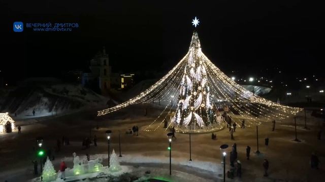 В начале недели Советскую площадь разрядили от новогодних украшений смотреть онлайн