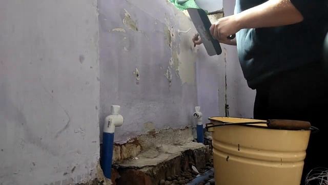 Кто у нас в гостях? Муж впервые штукатурит. Подготавливаем полы к стяжке. Промежуточный результат. смотреть онлайн