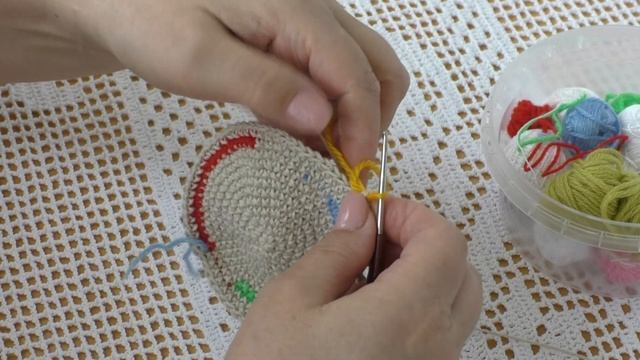 Подставка под горячее из остатков пряжи. МК. смотреть онлайн