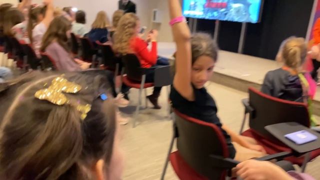 ЛИСИЧКА ЭЛИНА и МАСЕЙ дают мастер-класс LIKEE PARTY 2020 СПб смотреть онлайн