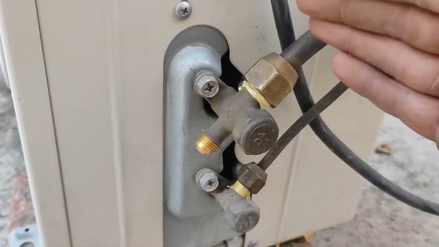 Samsung Inverter Split Ac Cooling Problem || Split Ac Leakage Trace ! Split AC Repairing Tips