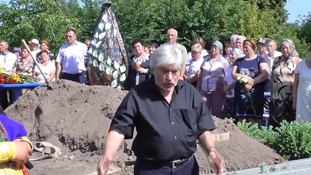Слова скорботи за померлим - Іваном Драчем, на похоронах у рідному селі Теліжинці. смотреть онлайн