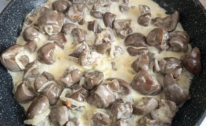 Говяжьи почки тушёные со сметаной.mp4