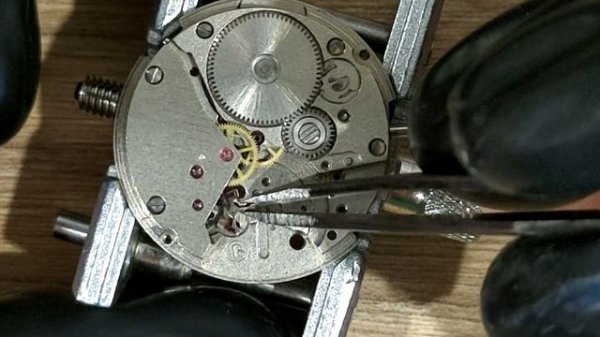 Ремонт часов Восток, механизм 2409. Часть 1