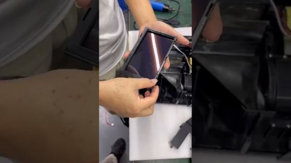 Everycom E700 2K Light leakage, reinstall LCD matrix