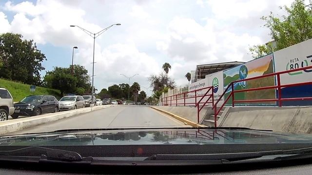 Crossing Land Border from Brownsville Texas to Matamoros Mexico смотреть онлайн