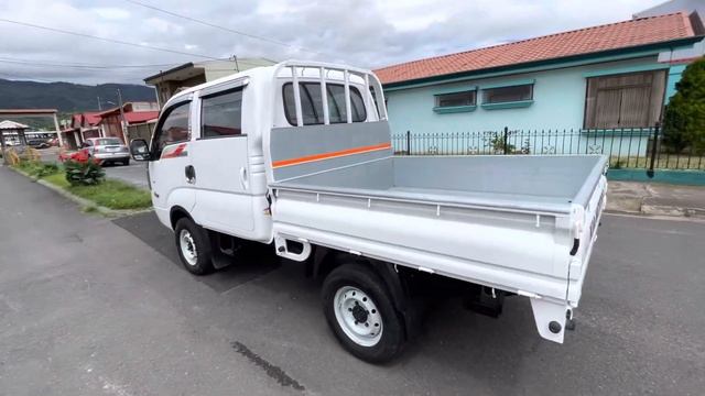 Kia BONGO III 4x4 2008 doble cabina смотреть онлайн